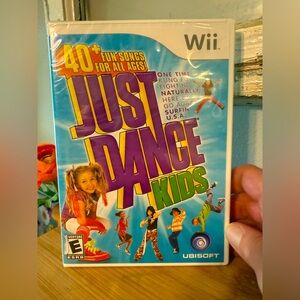 Just Dance Kids (Nintendo Wii, 2010) CIB Complete SEALED